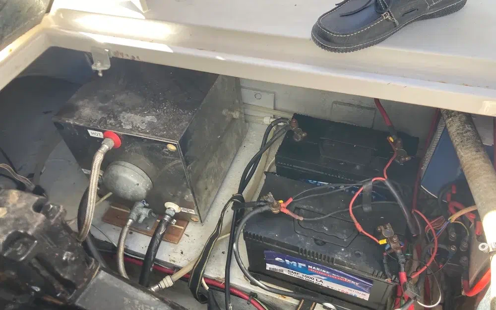 slider 15 Four Winns 238 Vista