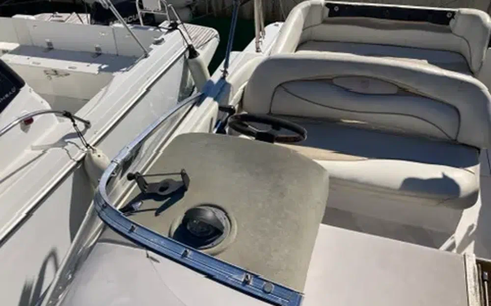 slider 3 Four Winns 238 Vista