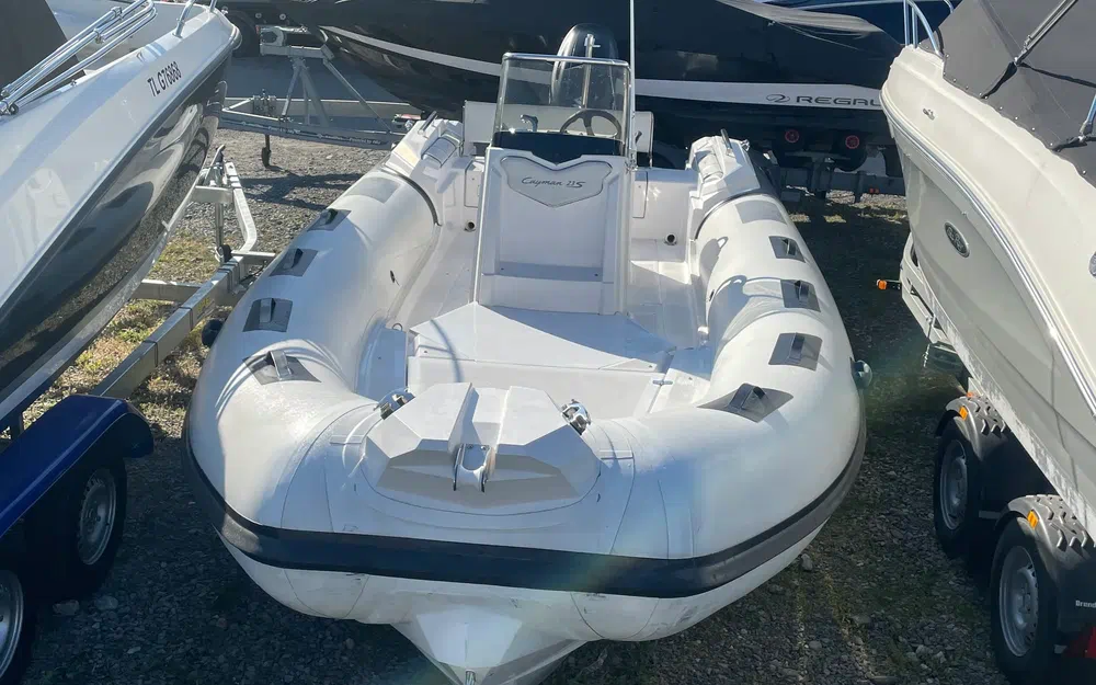 slider 2 Ranieri Cayman 23 Sport