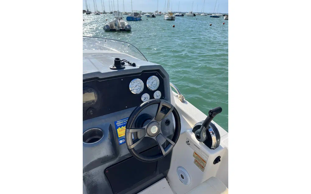 slider 6 Quicksilver Activ 505 Cabin