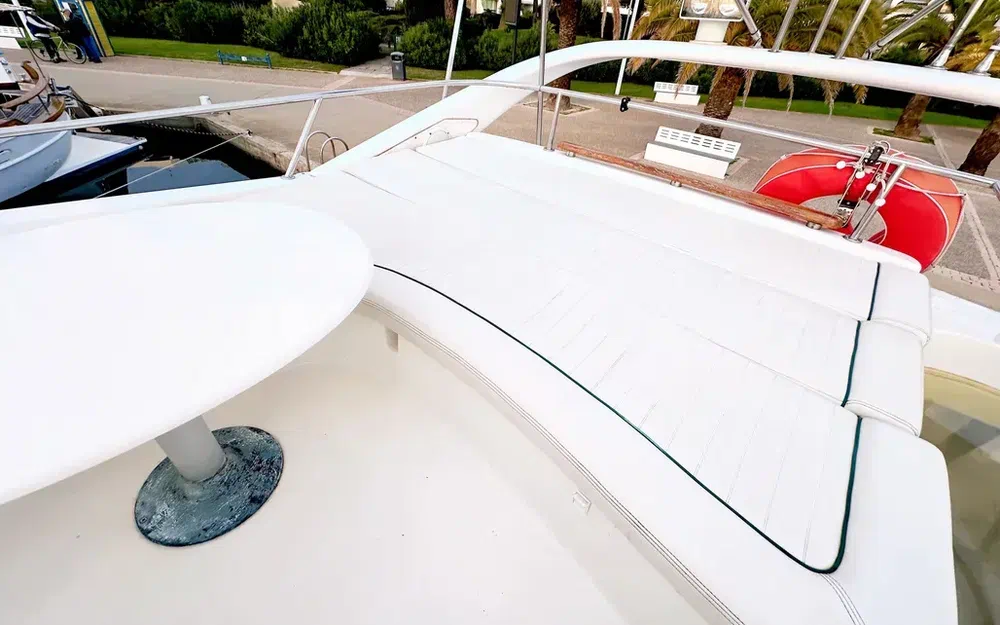 slider 3 Jeanneau Prestige 36 Fly