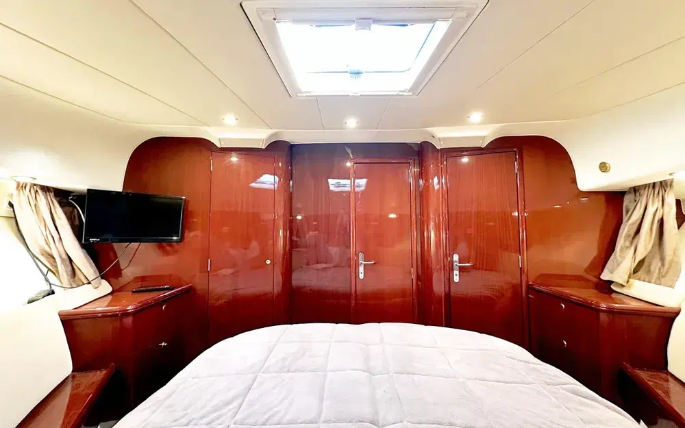 slider 6 Jeanneau Prestige 36 Fly