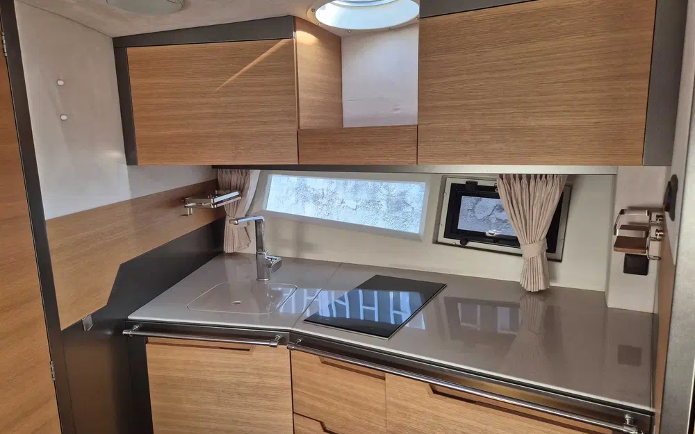 slider 1 Galeon 325 HT