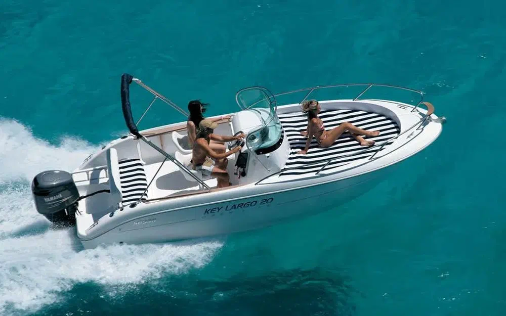 slider 1 Sessa Marine Key Largo 20 Deck