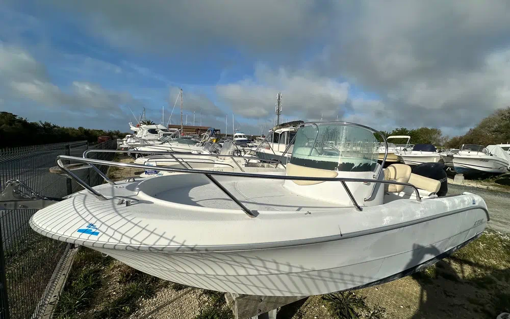 slider 4 Sessa Marine Key Largo 20 Deck