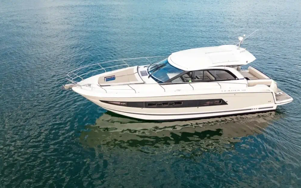 slider 2 Jeanneau Leader 40