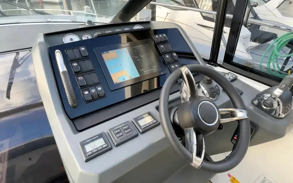 slider 4 Jeanneau Leader 40