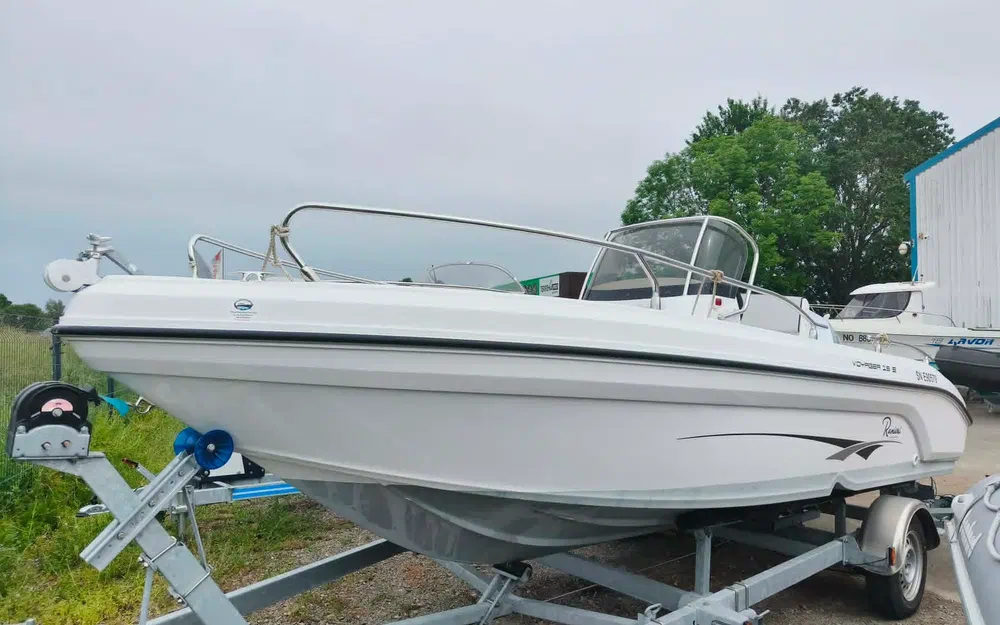 slider 9 Ranieri Voyager 19 S
