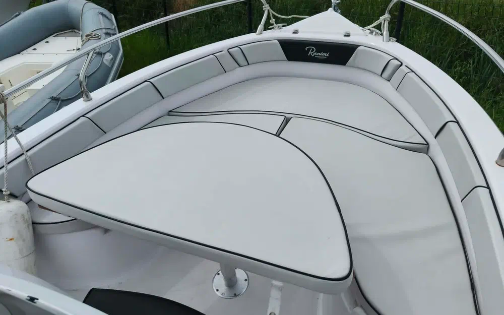 slider 11 Ranieri Voyager 19 S