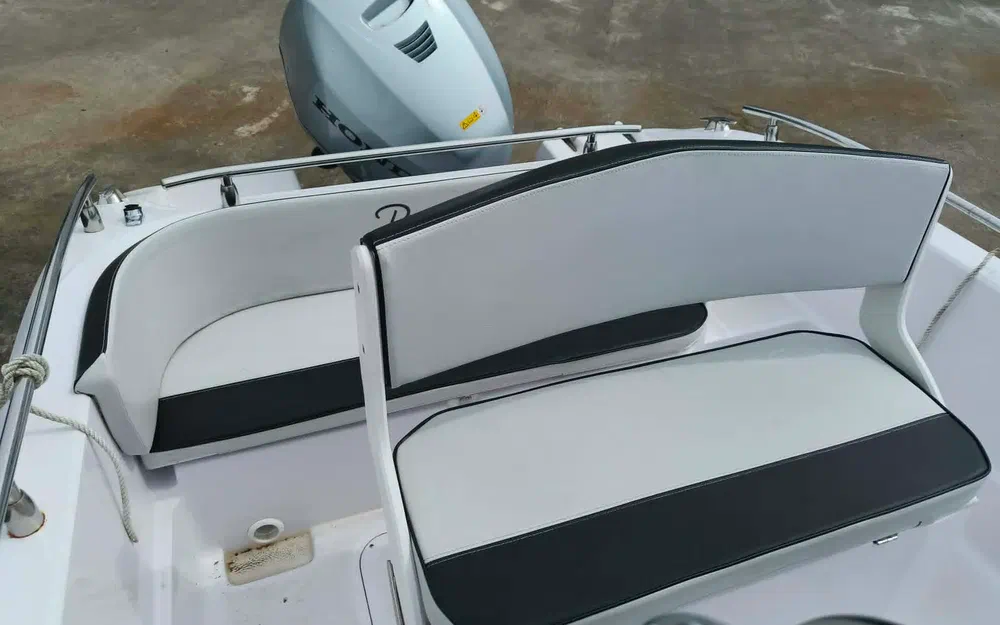 slider 1 Ranieri Voyager 19 S
