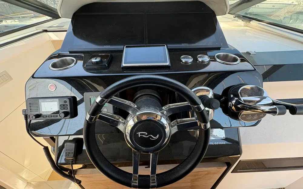 slider 12 Rio Yachts Daytona 50