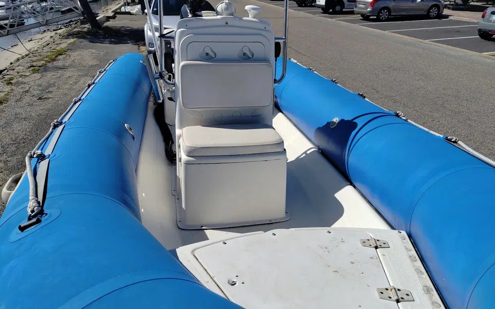 slider 7 Bombard Explorer 550 DB Open