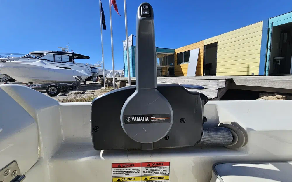 slider 9 Avon Seasport 400 DL