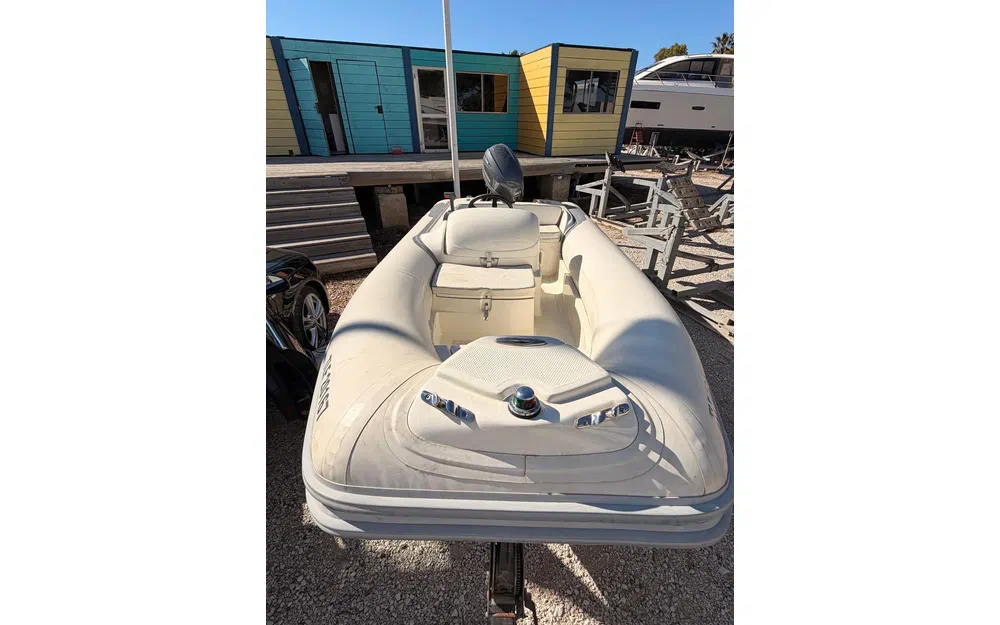 slider 10 Avon Seasport 400 DL