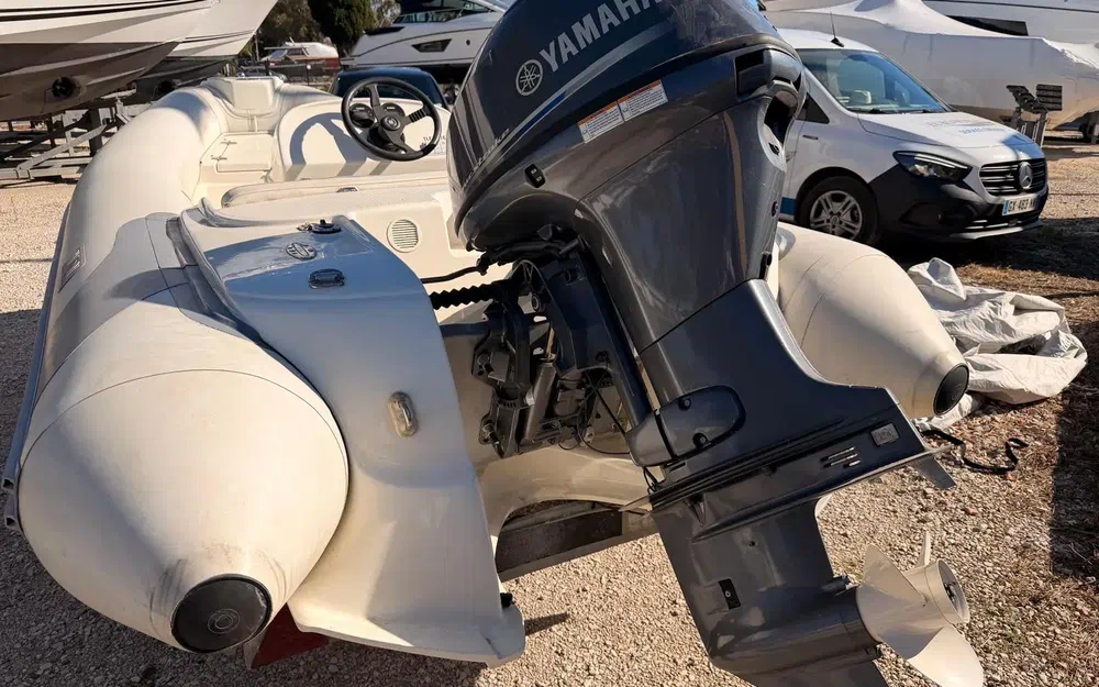 slider 14 Avon Seasport 400 DL