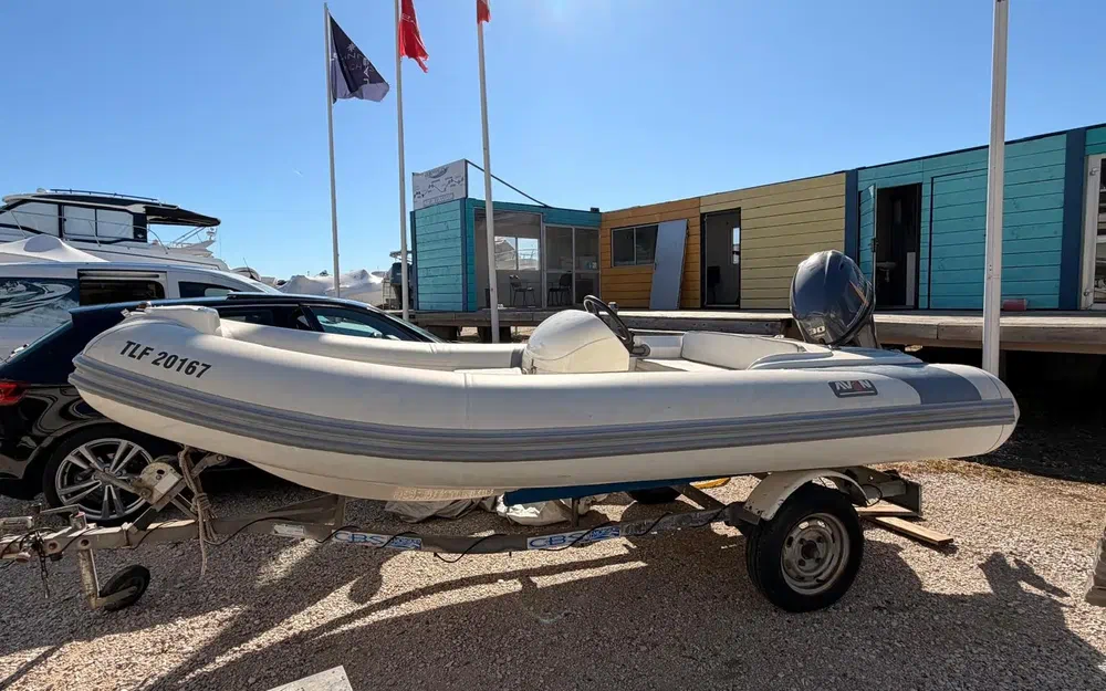 slider 7 Avon Seasport 400 DL