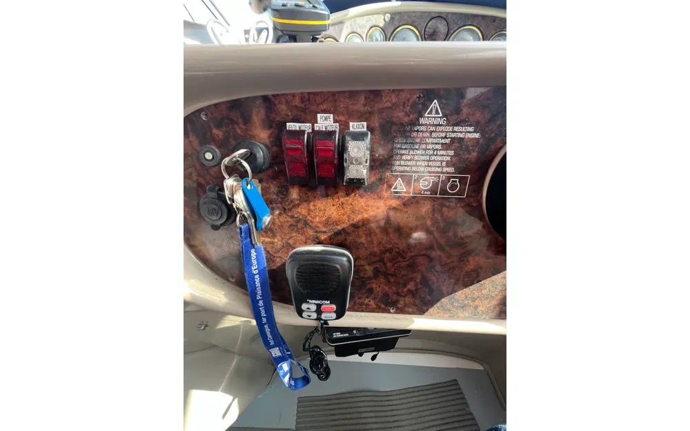 slider 18 Four Winns Vista 268