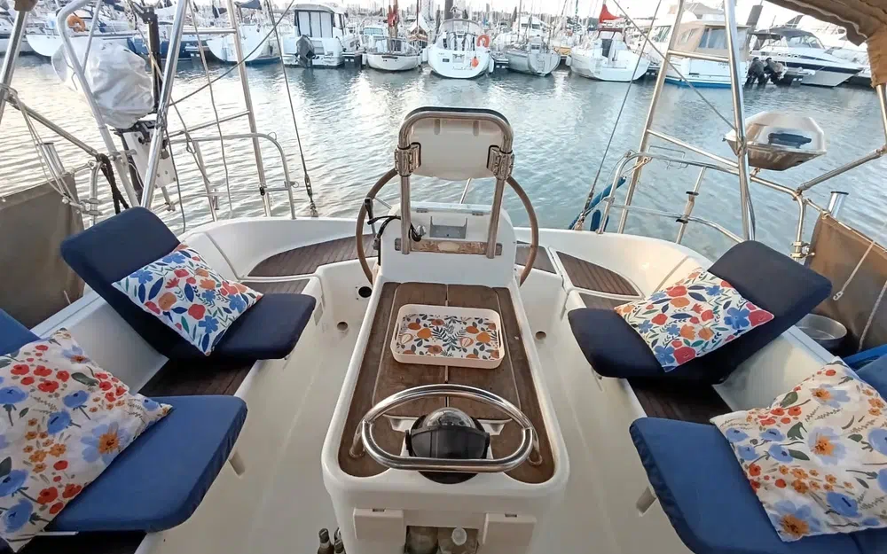 slider 3 Beneteau Oceanis 370