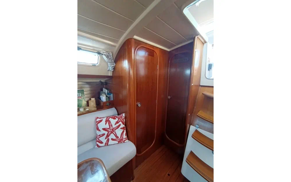 slider 9 Beneteau Oceanis 370