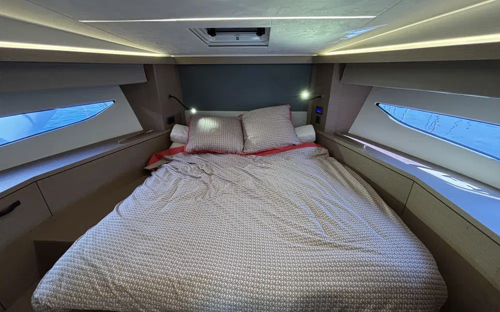 slider 21 Prestige Yachts 420 Fly