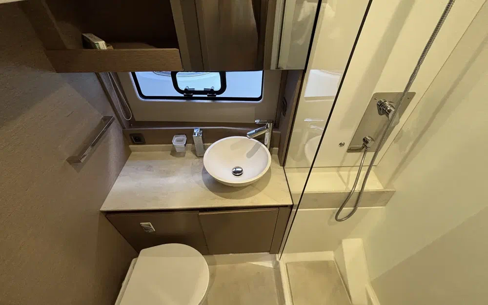 slider 24 Prestige Yachts 420 Fly