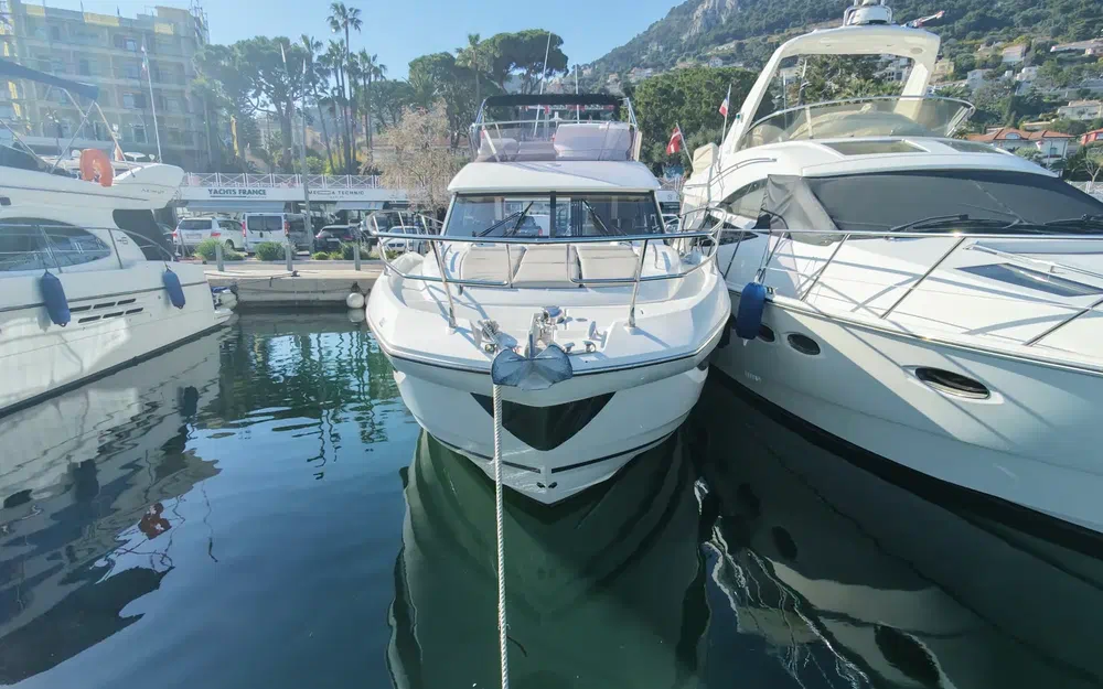 slider 7 Prestige Yachts 420 Fly