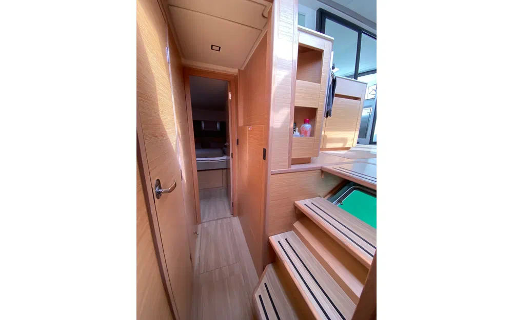 slider 10 Nautitech 40 Open