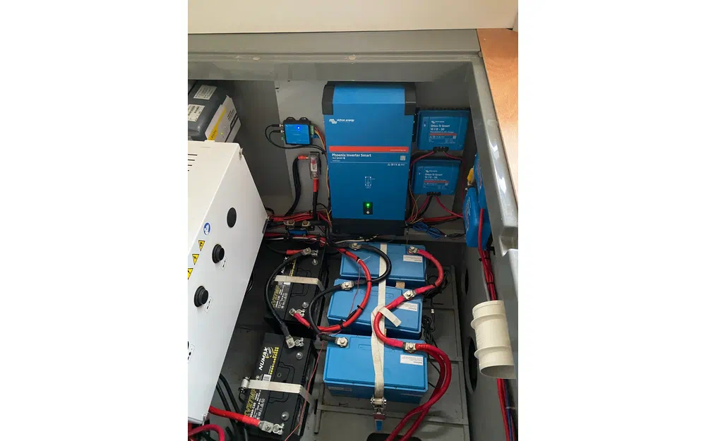 slider 11 Nautitech 40 Open