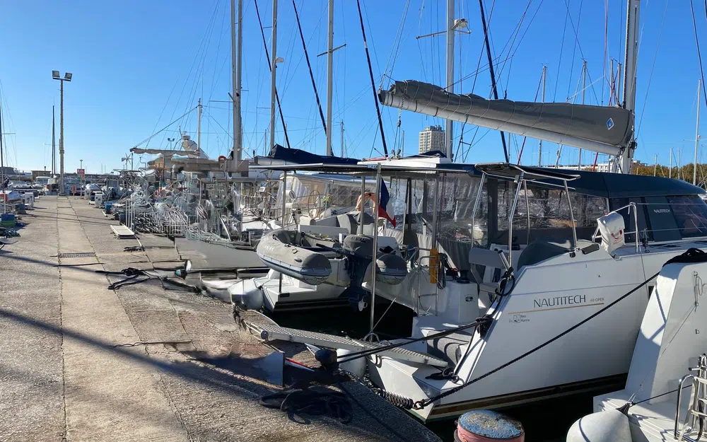 slider 2 Nautitech 40 Open