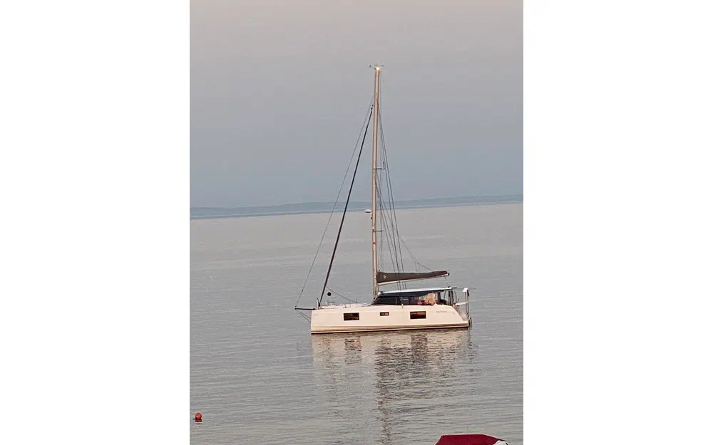 slider 1 Nautitech 40 Open