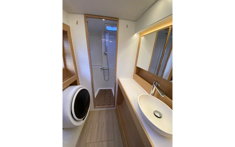 slider 7 Nautitech 40 Open