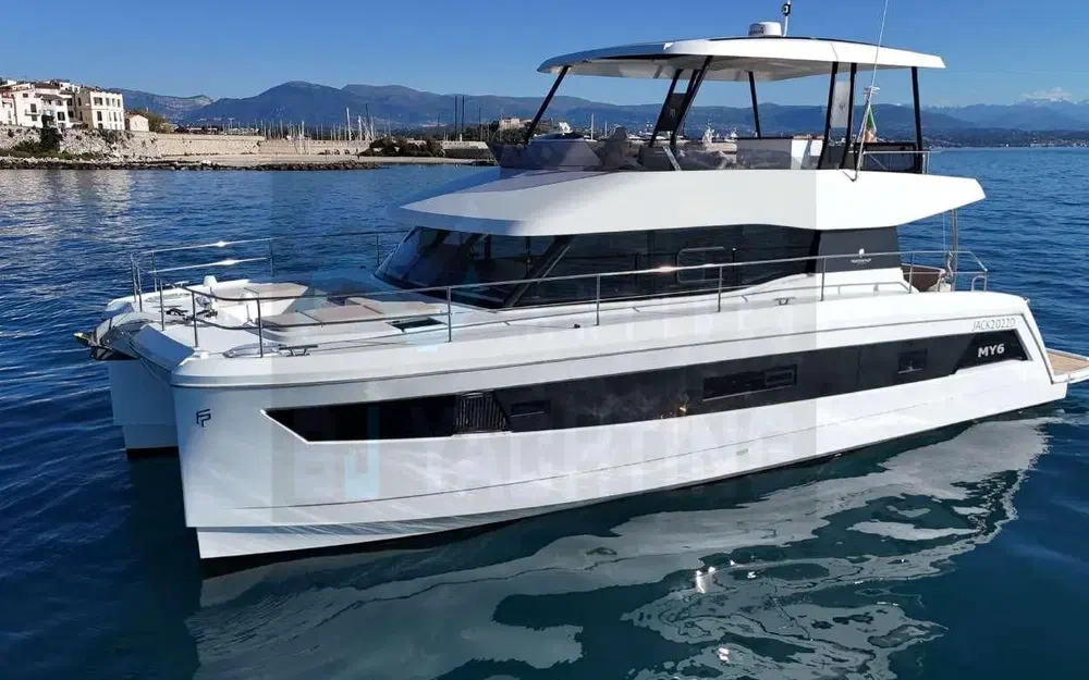 slider 2 Fountaine Pajot My 6