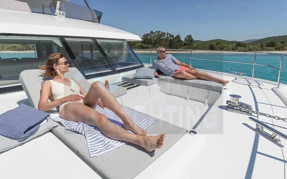 slider 4 Fountaine Pajot My 6