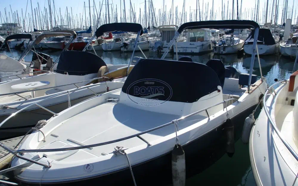 slider 7 Jeanneau Cap Camarat 6.5 WA