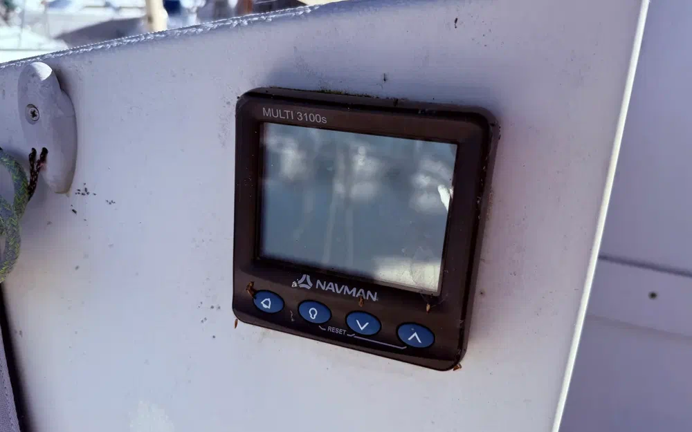 slider 8 Jeanneau Fantasia 27