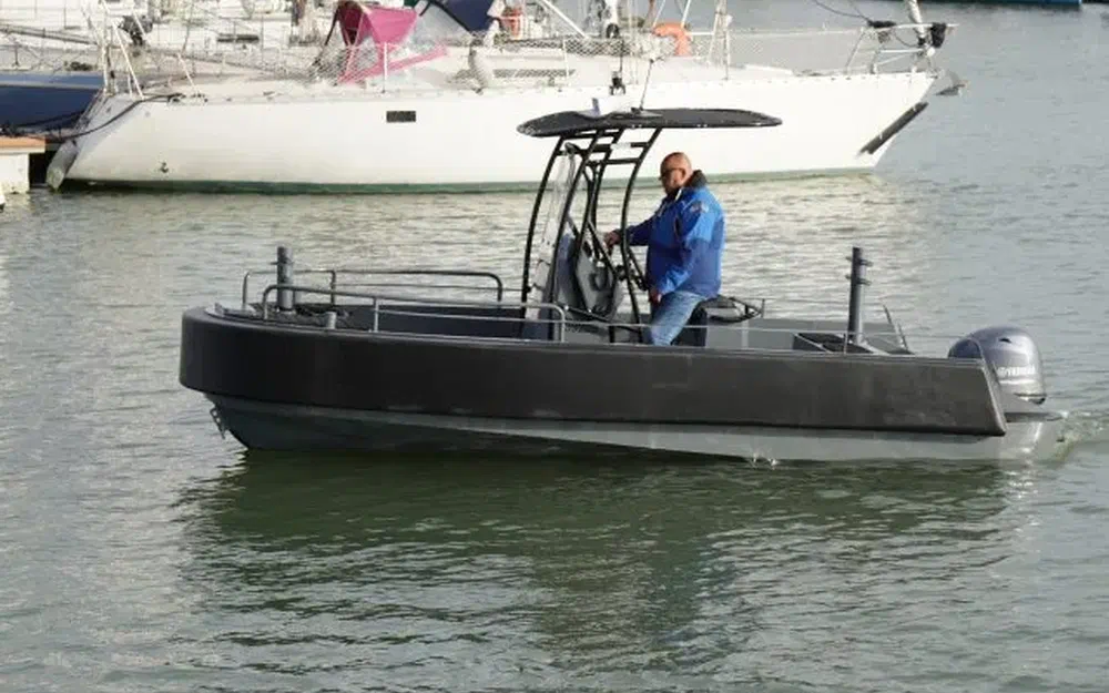 slider 2 3D Tender Pilot 560