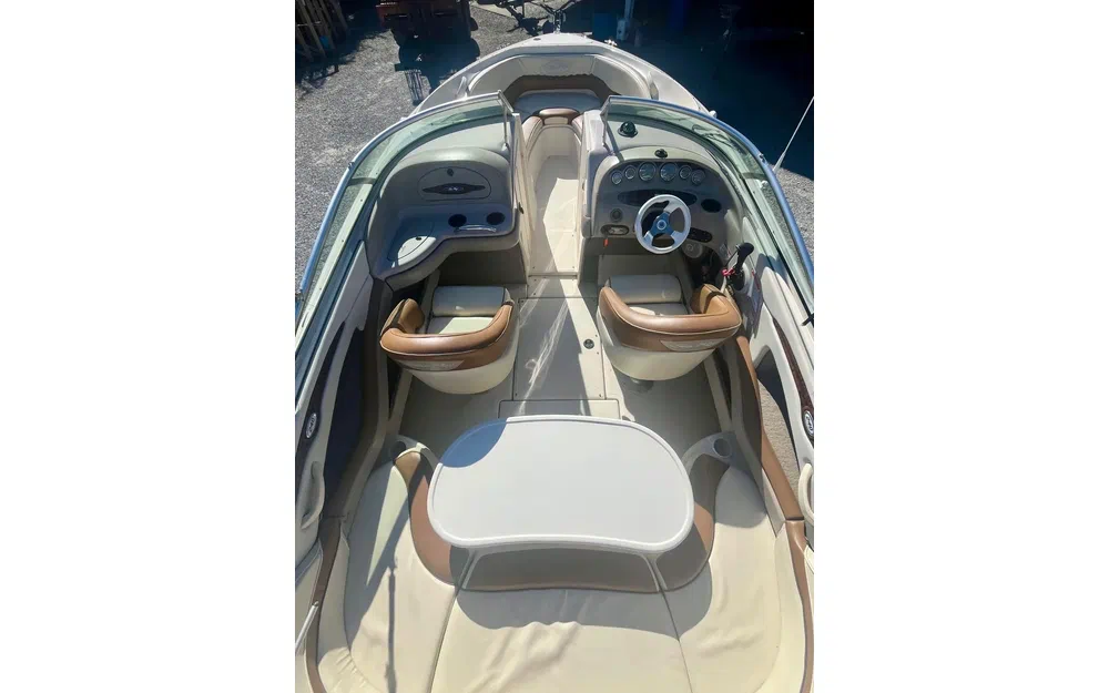 slider 14 Sea Ray 240 Bow rider Signature