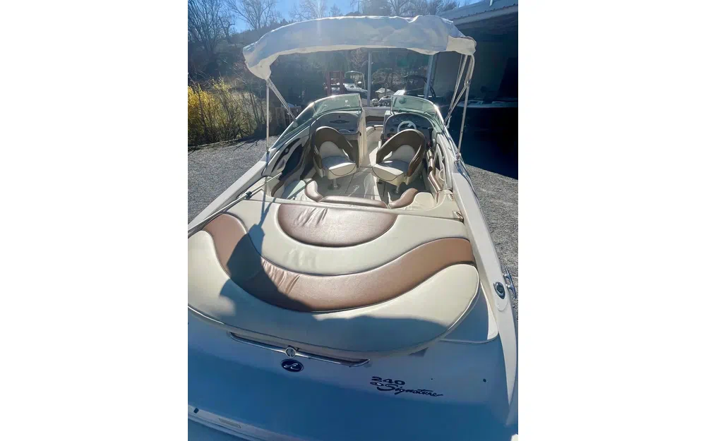 slider 4 Sea Ray 240 Bow rider Signature