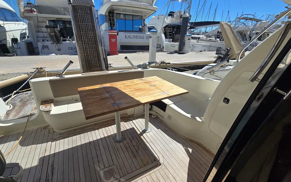 slider 4 Cranchi Atlantique 40 Fly