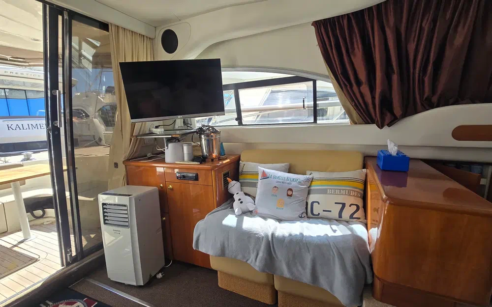 slider 5 Cranchi Atlantique 40 Fly