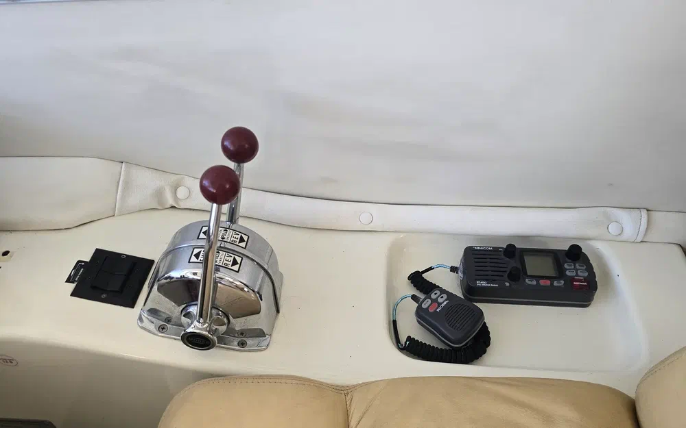 slider 13 Cranchi Atlantique 40 Fly