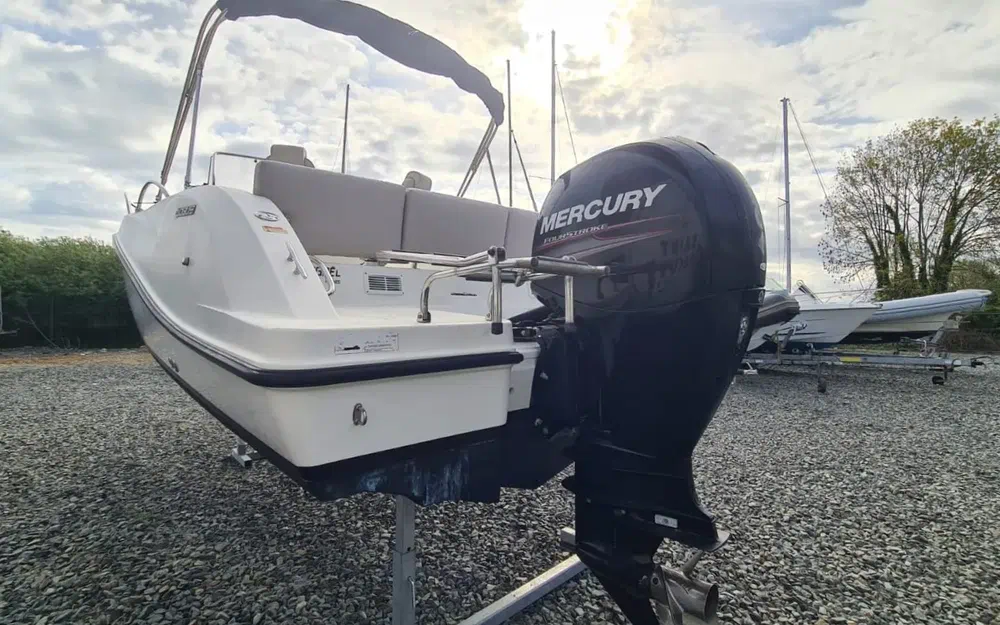 slider 22 Quicksilver Activ 675 Open