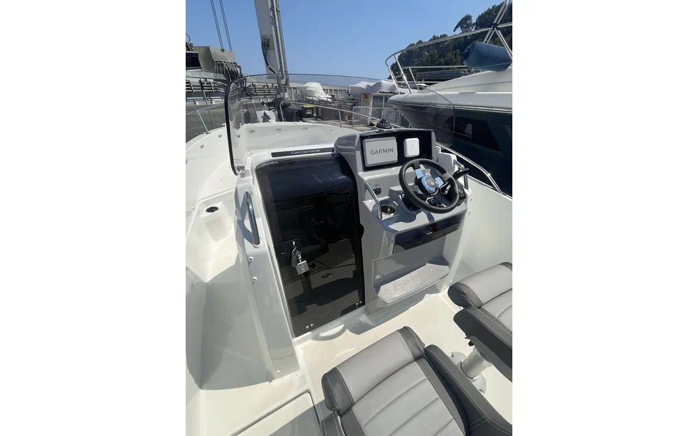 slider 8 Jeanneau Cap Camarat 6.5 CC Serie 3