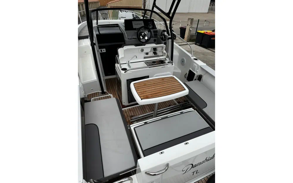 slider 4 Jeanneau CAP CAMARAT 7.5 WA SERIE 3