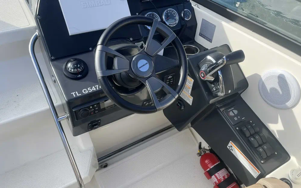 slider 9 Quicksilver Activ 805 Cruiser