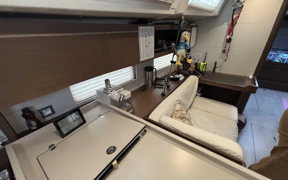 slider 9 Beneteau Oceanis 46.1