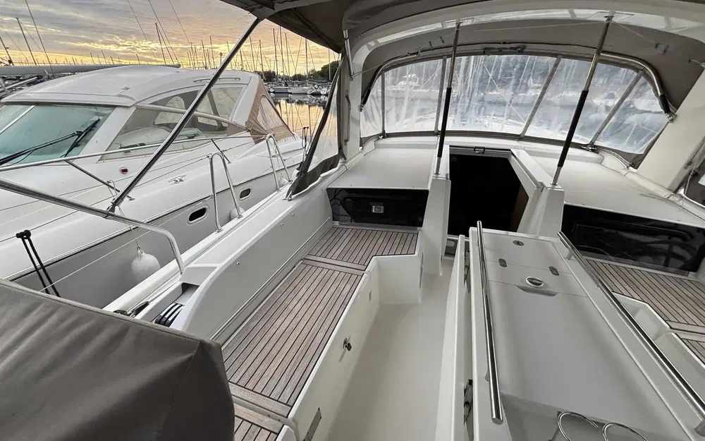 slider 3 Beneteau Oceanis 46.1