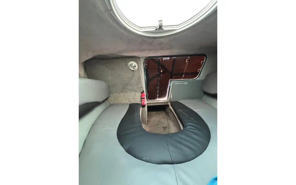 slider 6 Four Winns Sundowner 205