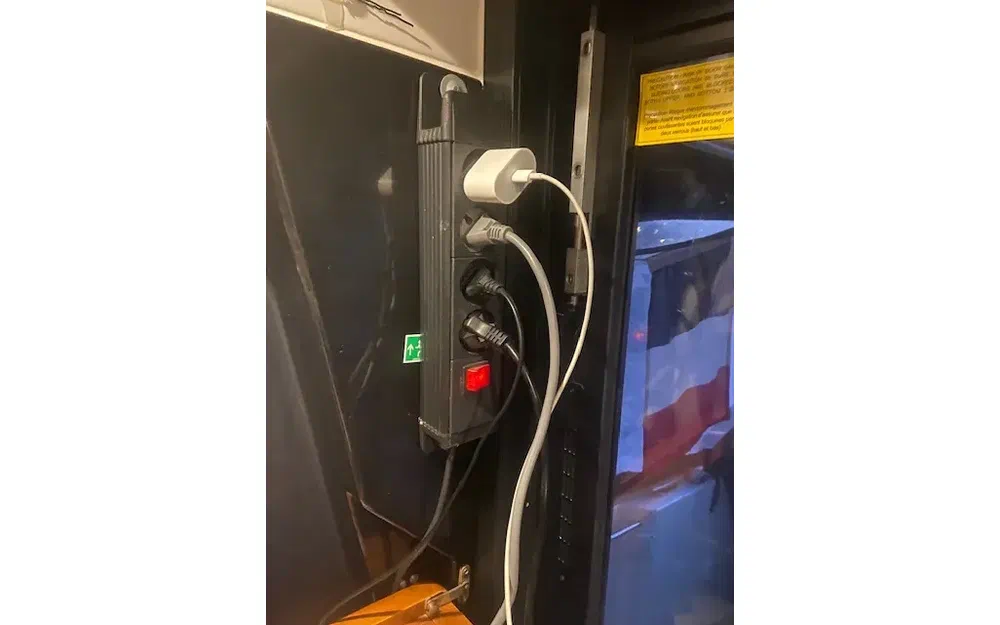 slider 11 Jeanneau Merry Fisher 895