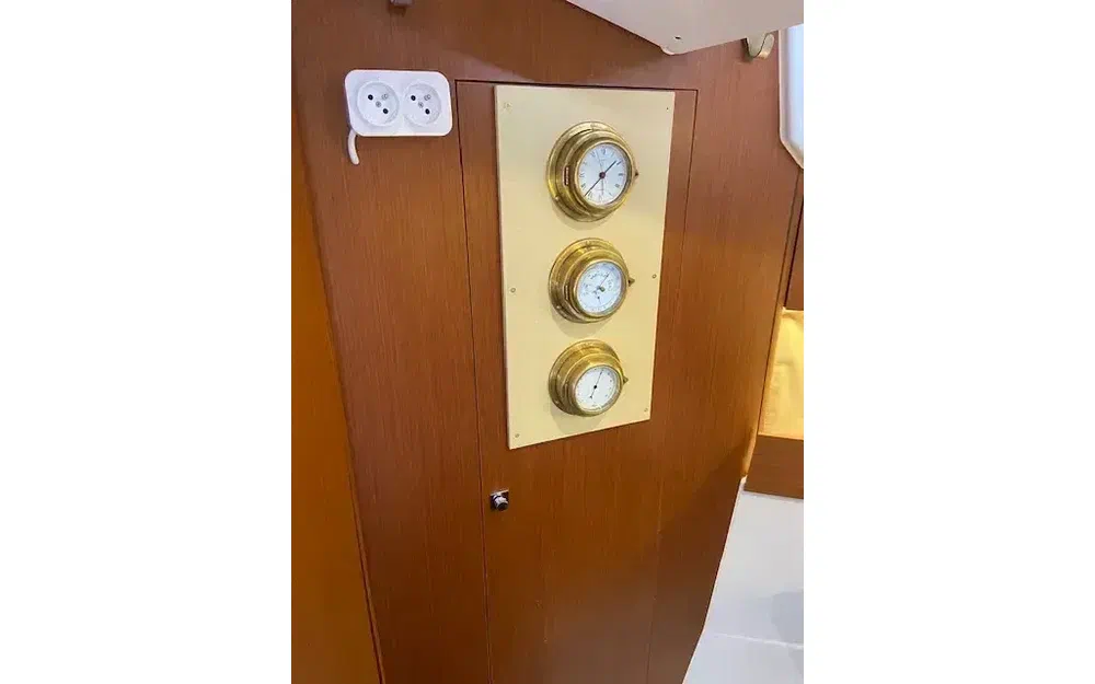 slider 10 Jeanneau Merry Fisher 895